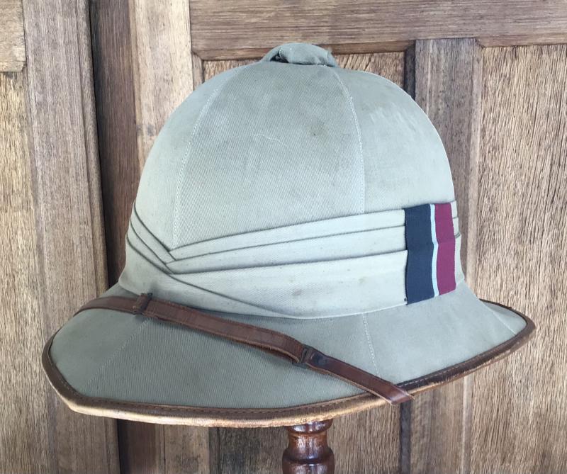 WW2 RAF / RAAF Officers Wolseley Solar Helmet