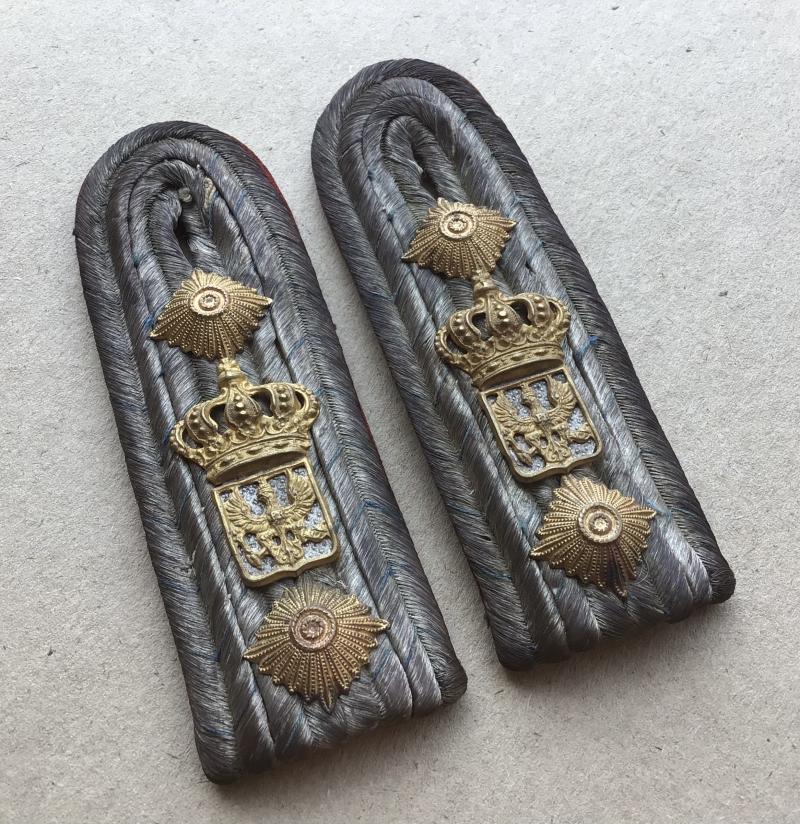 WW1 Pair of Prussian Army Administrative Officers Should Straps