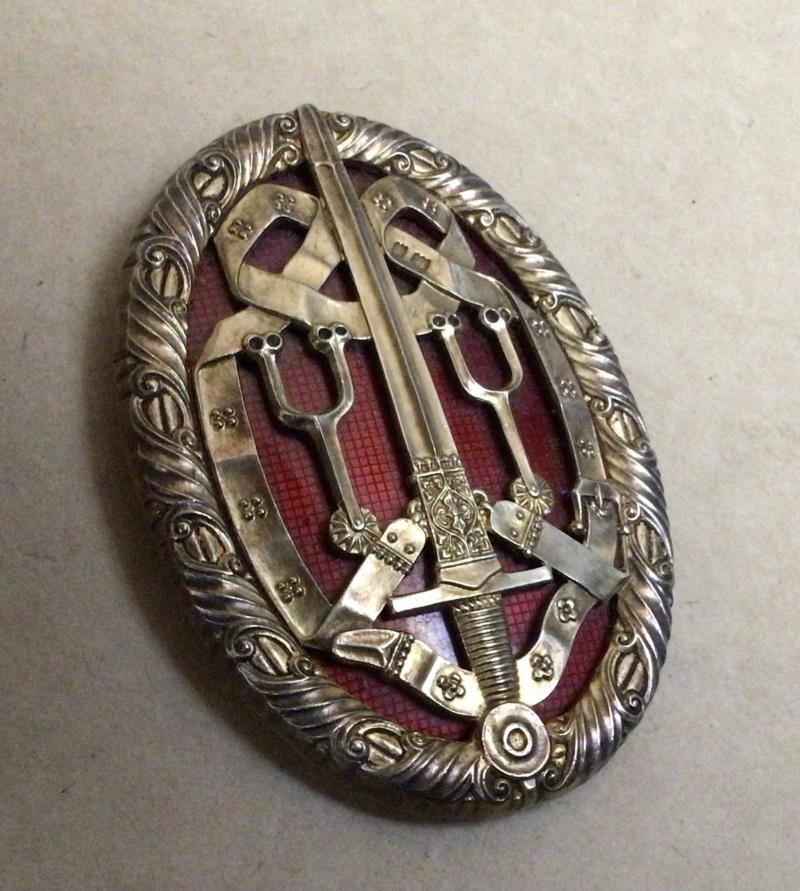 Great Britain:  Knight Bachelor Badge Type 1  1929-32