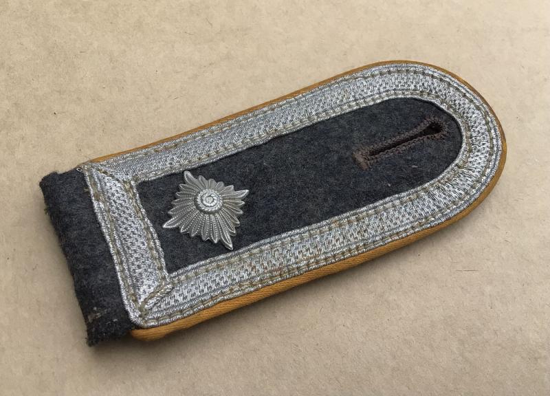 WW2 Luftwaffe NCOs Shoulder Strap.