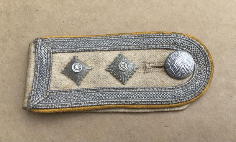 Rare WW2 Luftwaffe NCO Summer White Uniform Shoulder Strap.