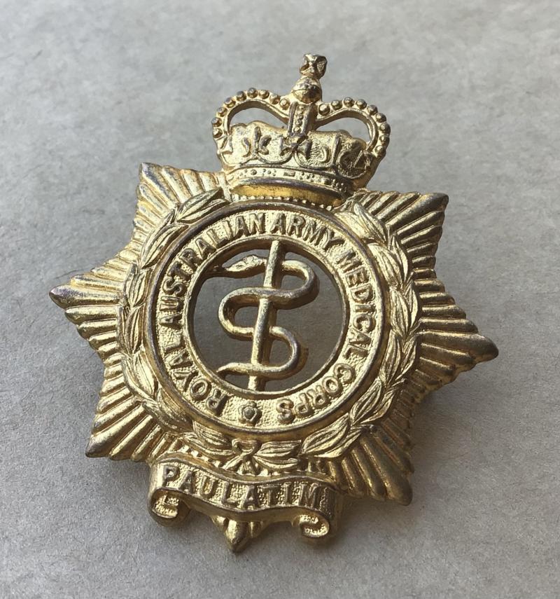 1953-60 Royal Australian Army Medical Corps Hat Badge