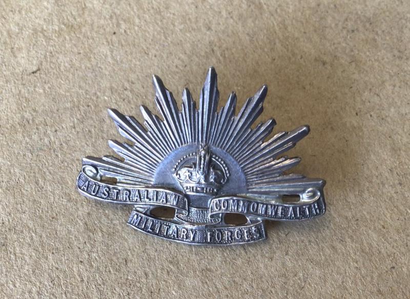 WW1 AIF Nurses Sterling Silver Rising Sun Collar Badge.