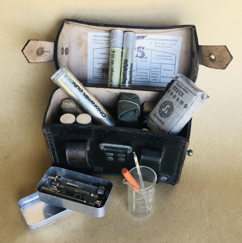 German WW2 Luftschutz Medical Kit
