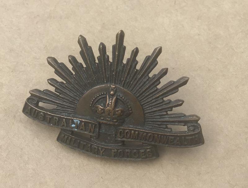 Australia WW1 Officers Rising Sun Collar Badge by Gaunt.