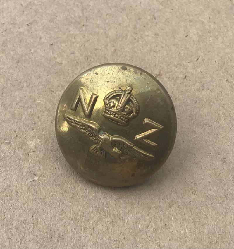WW2 RNZAF Tunic Button.