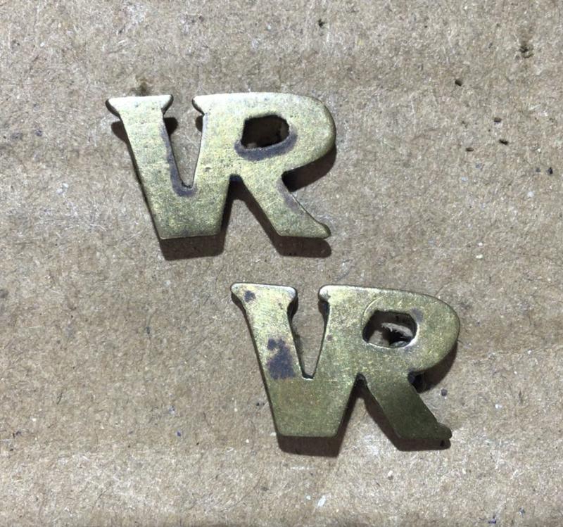 WW2 RAF Volunteer Reserve Collar Badges.