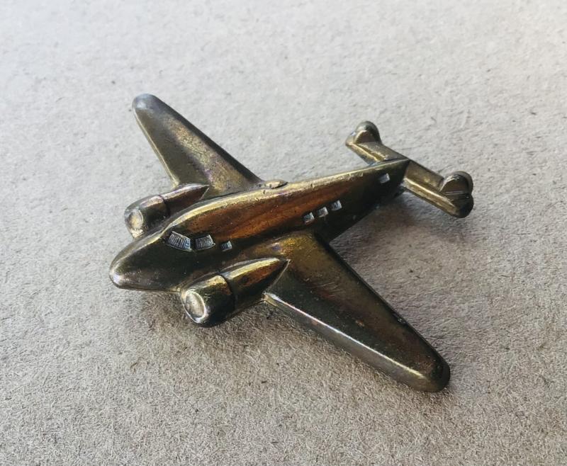 WW2 RAAF Fund Raising Lapel Badge