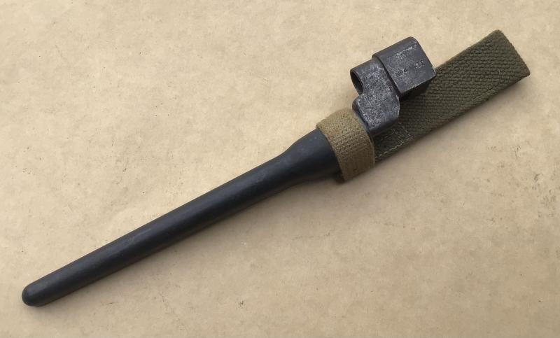 British WW2 No.4 Spike Bayonet - Victory Plastics Scbbard