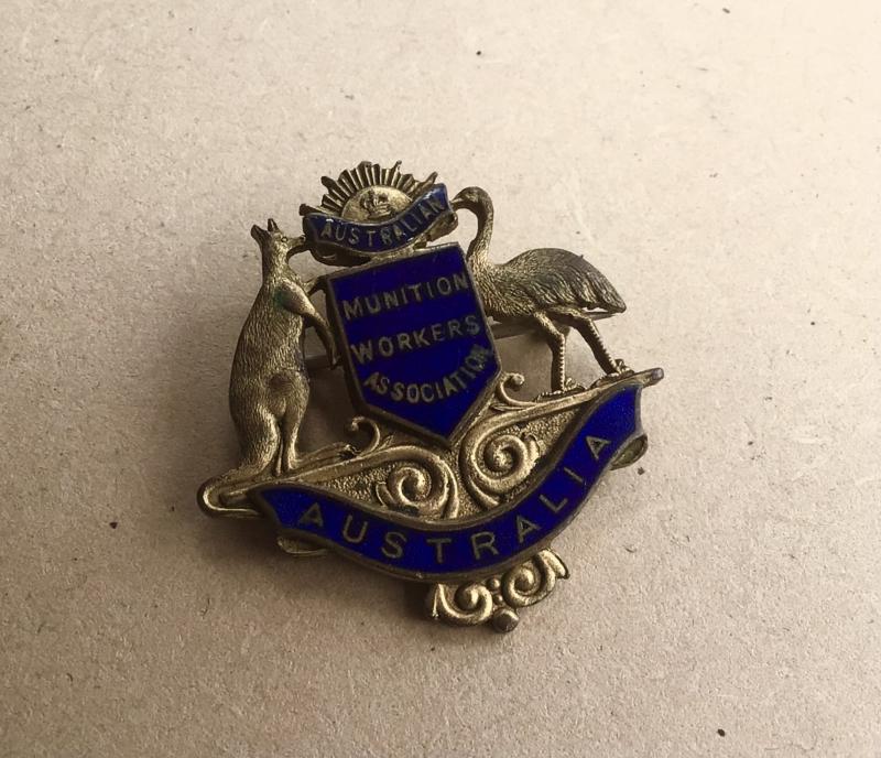 Australia WW1 Munitions Workers Australia Association Lapel Badge