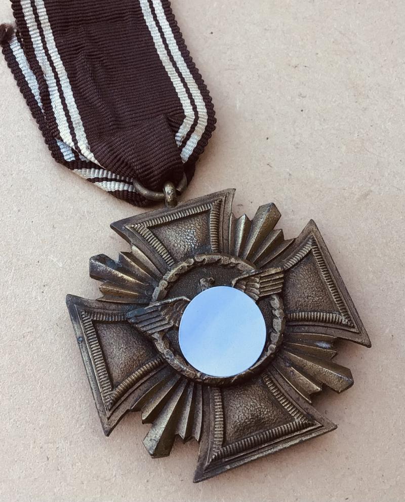 German wW2 NSDAP Long Service Award in Bronze