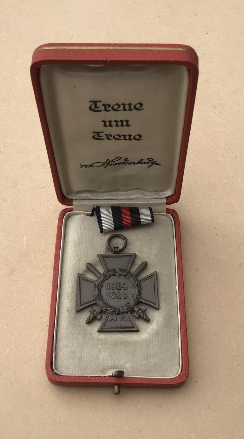 Germany: WW1 Cased Hindenburg Honour Cross with Swords.