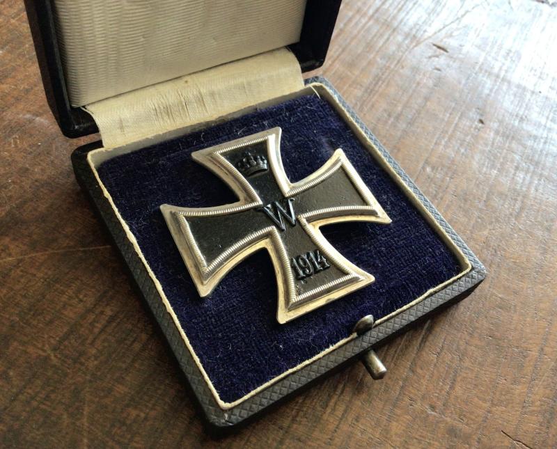 WW1  1914 Iron Cross 1st Class in Case of Issue by KAG
